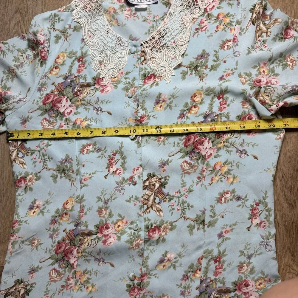 Vintage Eagle River Traders 2 piece set blue‎ floral lace